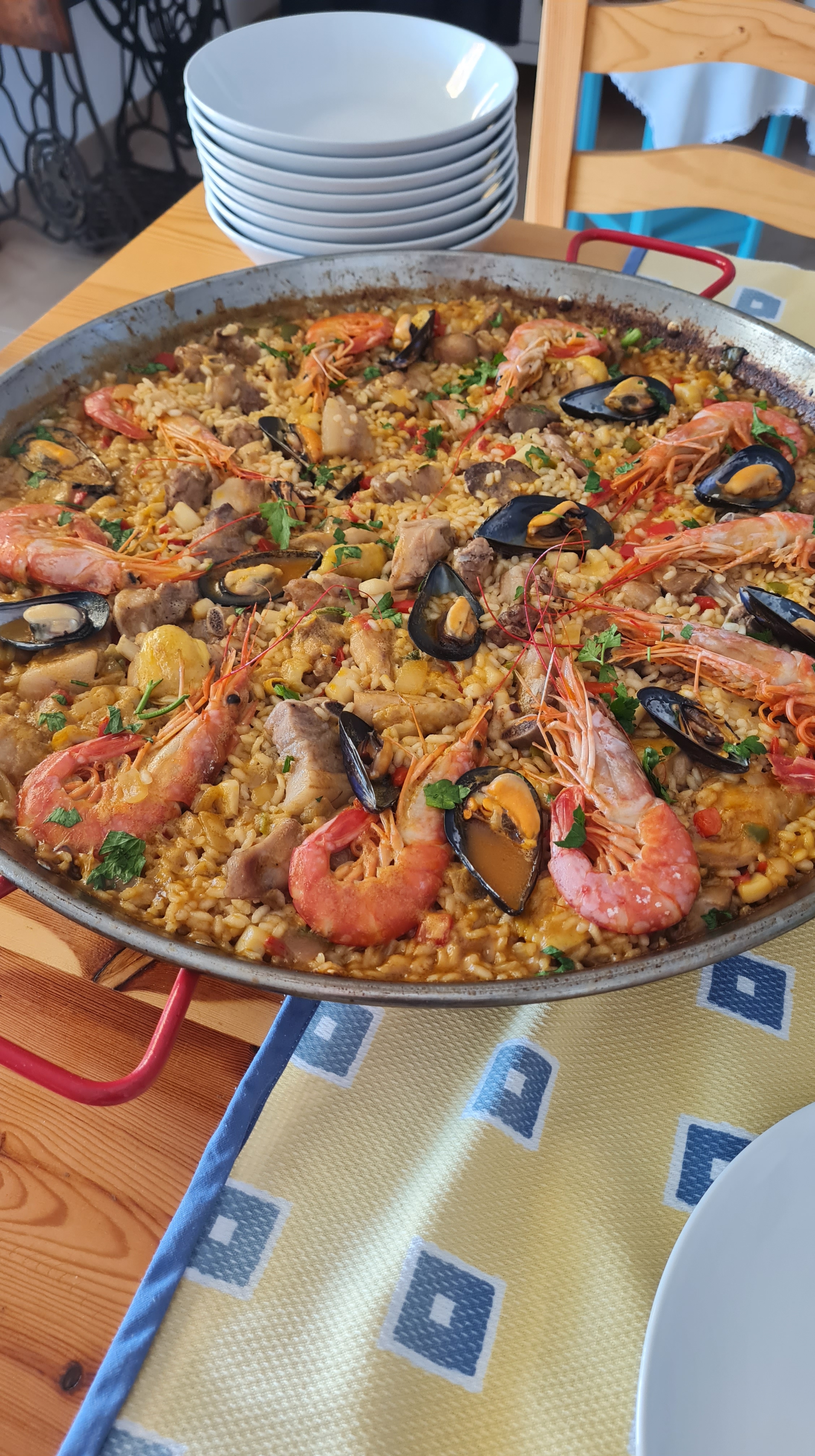 Paella Mar y Montaña