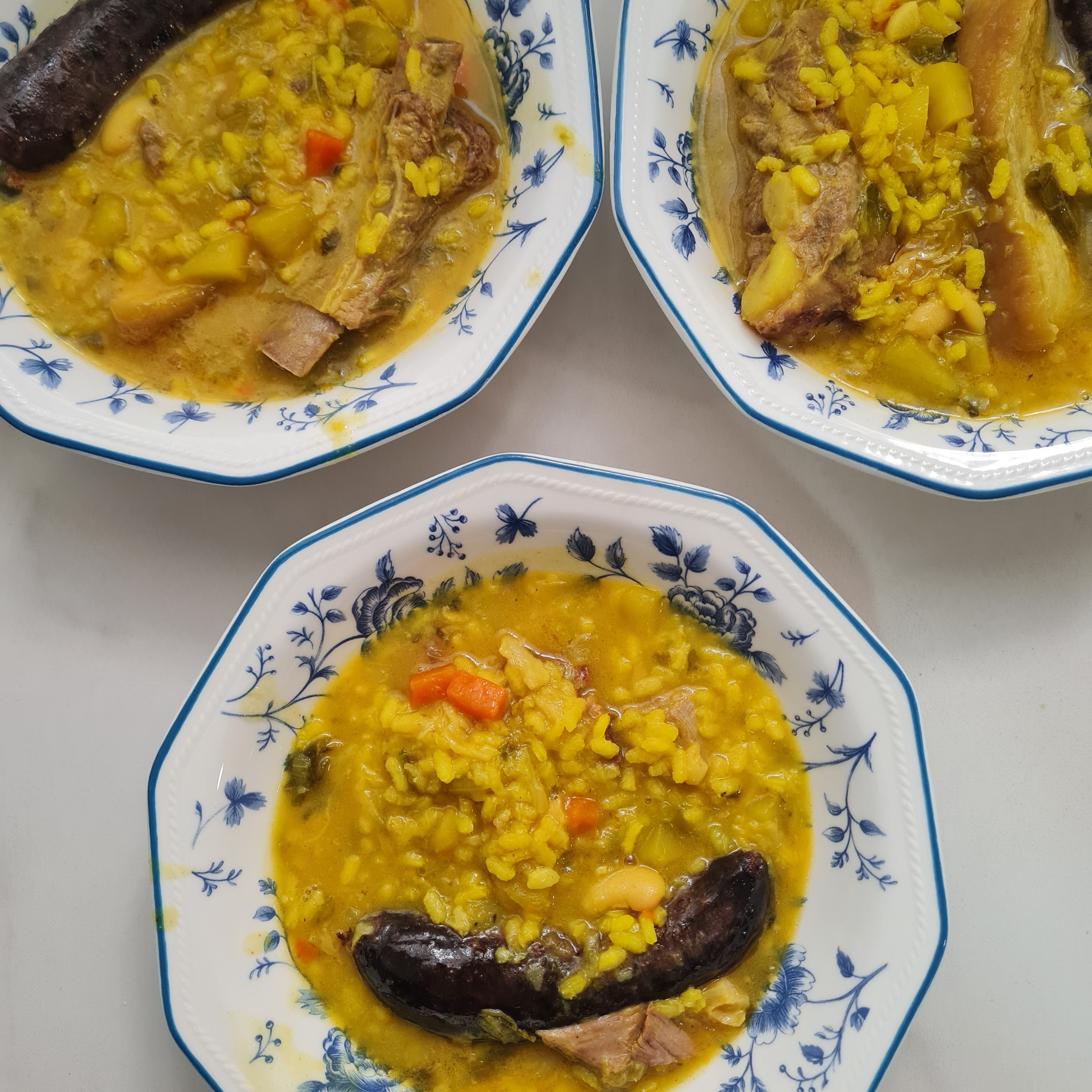 Arròs, fesols i col ( Potaje de arroz, judias y col )