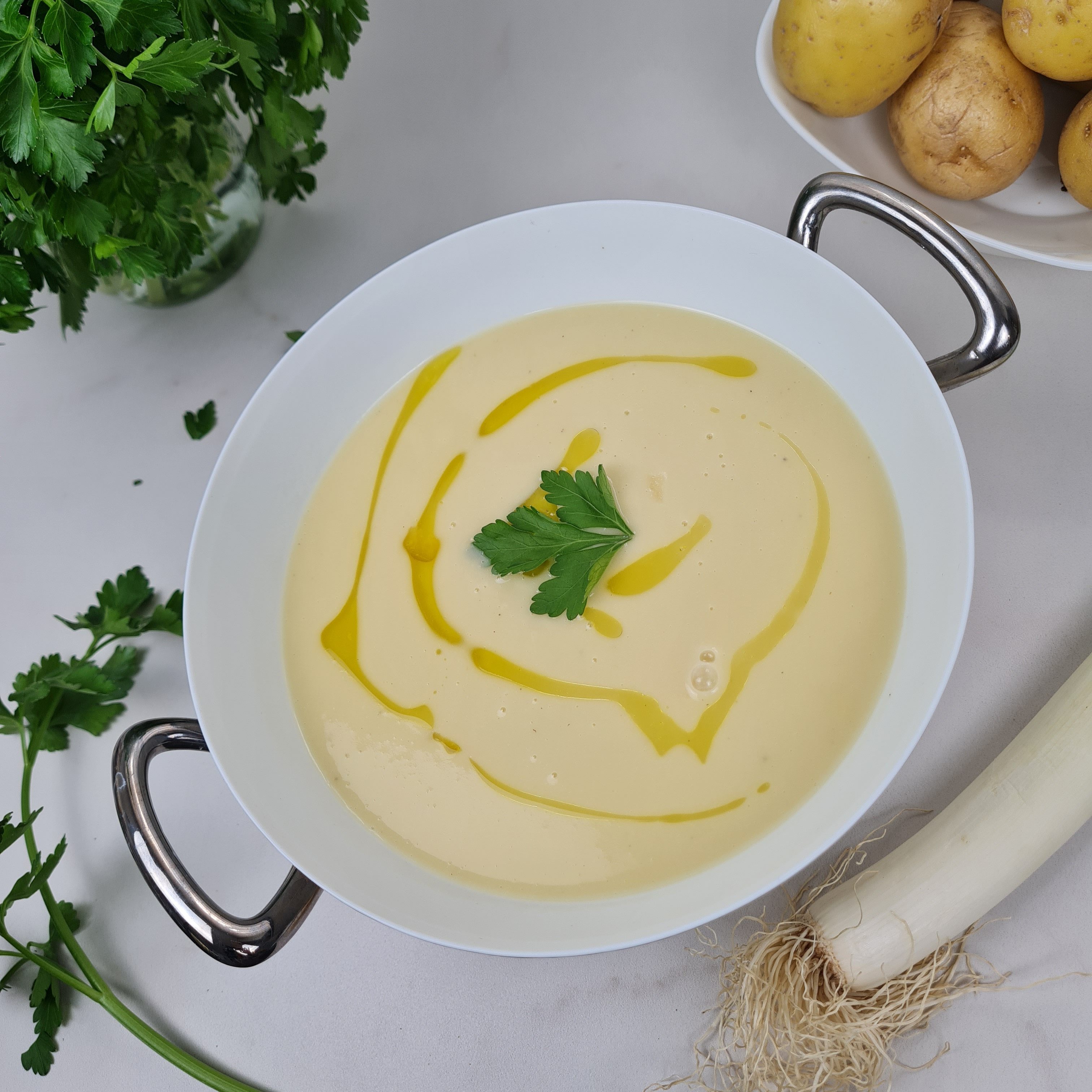 Crema de invierno de patatas y cebolla